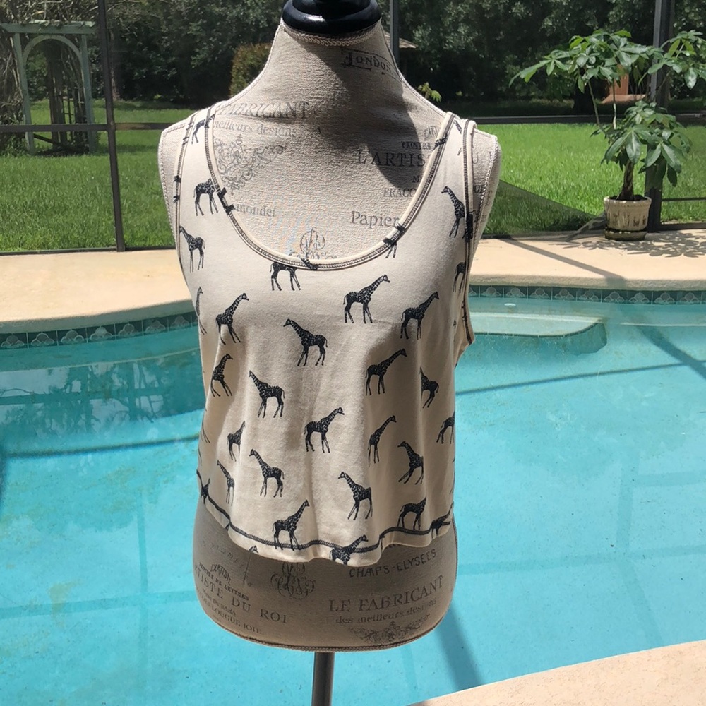 Forever 21 Giraffe Tank top